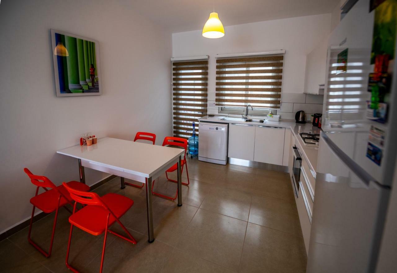 Milos Park Home - Alsancak Karavas  Экстерьер фото