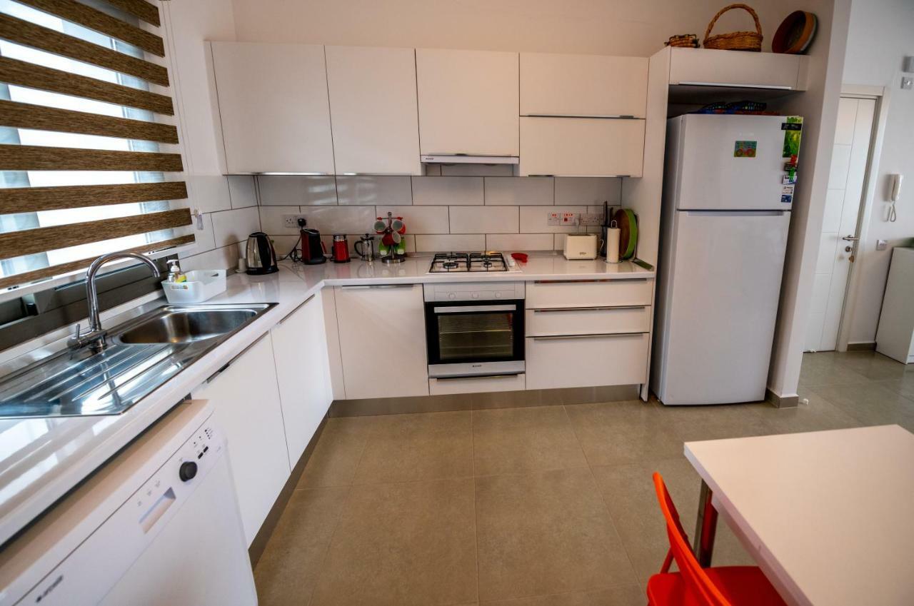 Milos Park Home - Alsancak Karavas  Экстерьер фото